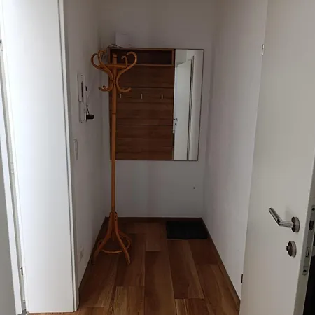 Apartment 4 *